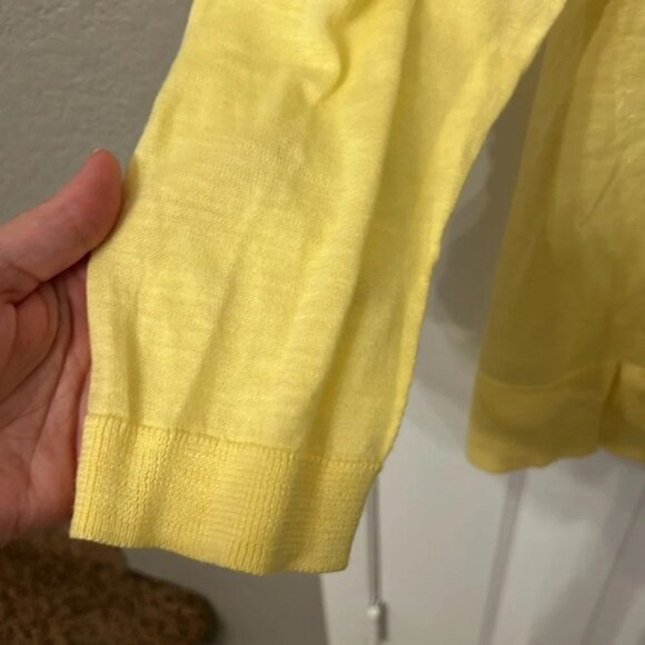 Talbots Women’s (S) Yellow V Neck Lightweight 3/4 Sleeves Pullover Sweater - Picture 4 of 5